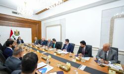 رئيس الوزراء يوجّه بسرعة مغادرة التعاملات الورقية في الكمارك واعتماد التحول الإلكتروني